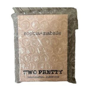 ✨HP✨Two Pretty Palette✨